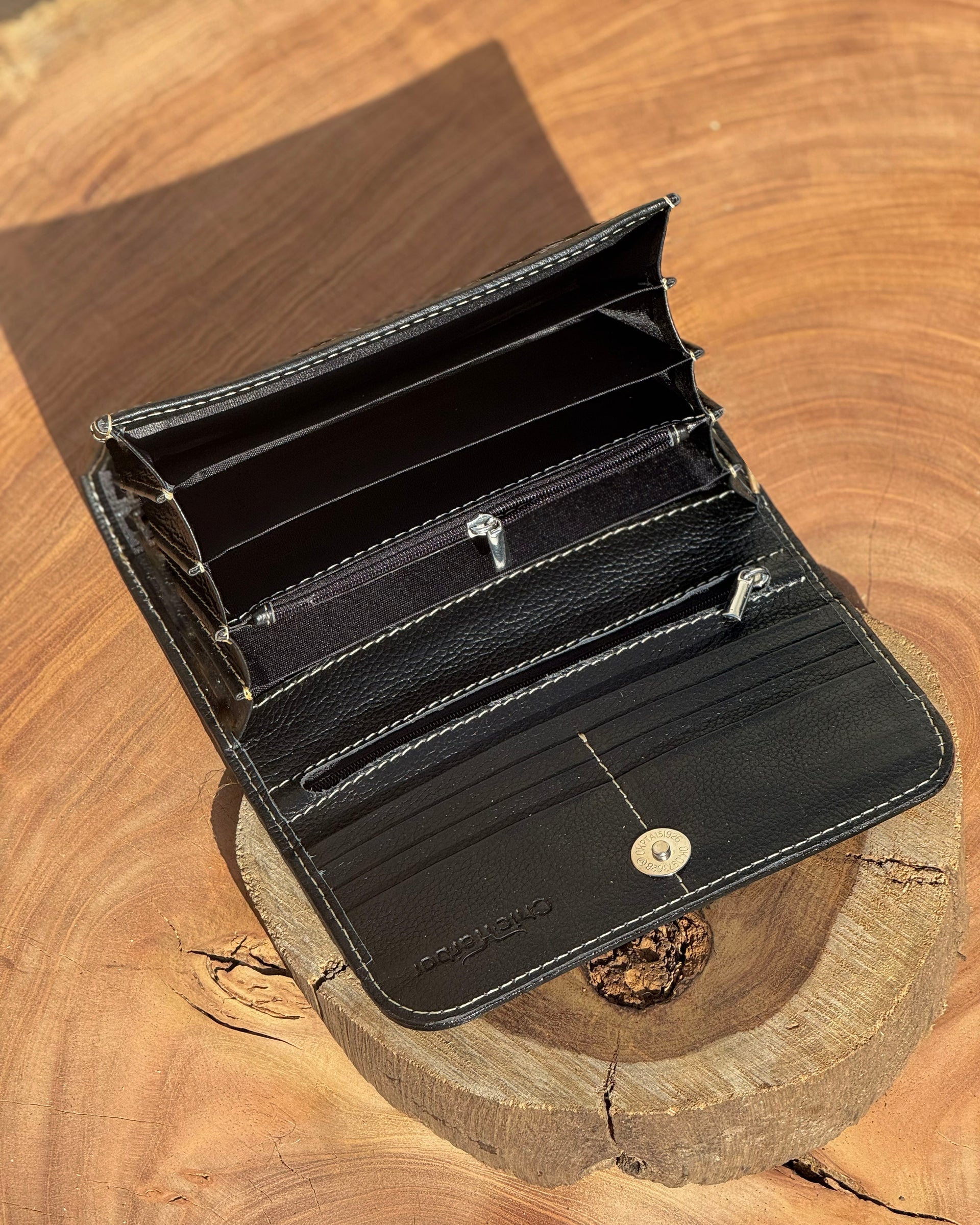 Unisex Cowhide Long Wallet — Premium Handcrafted Leather Design