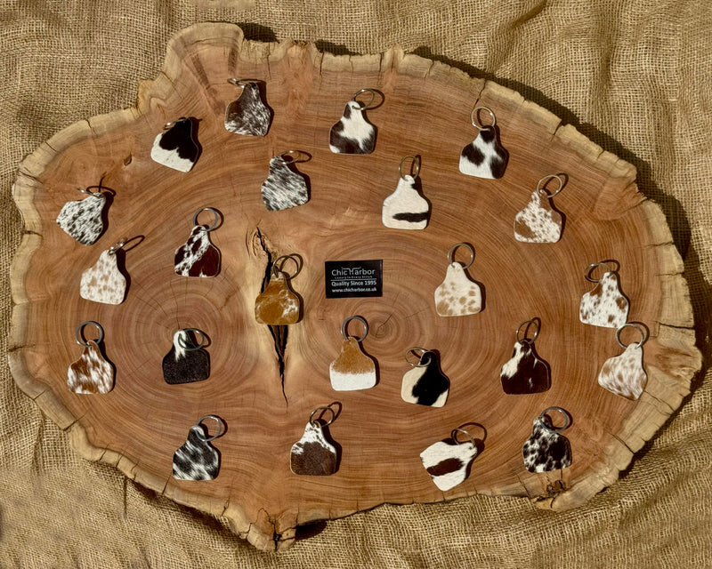 Natural Cowhide Key Tag – Handcrafted Leather Accessory